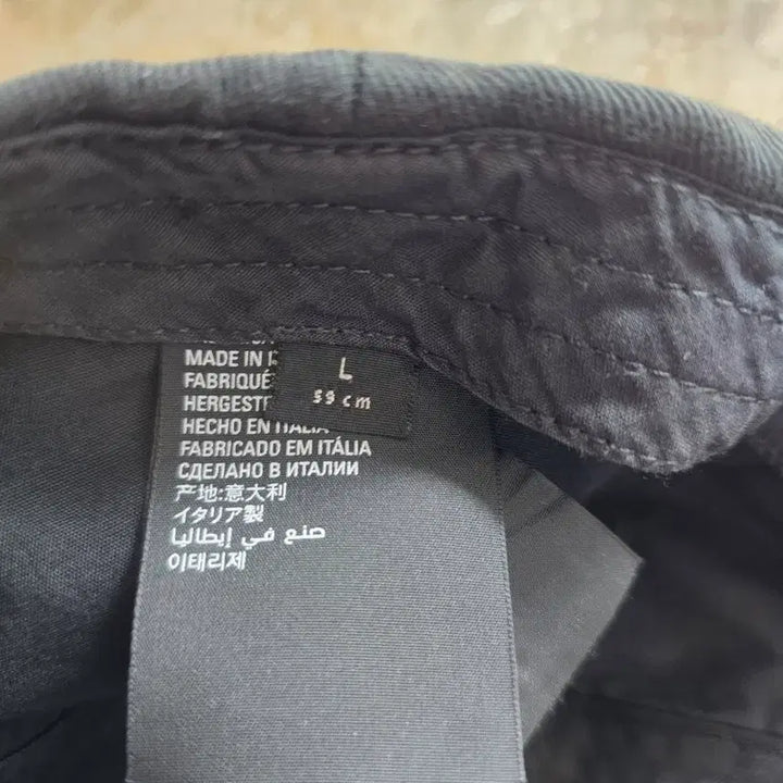 [BUNJANG] Balenciaga Black Damage Ball Cap / 발렌시아가 블랙 데미지 볼캡