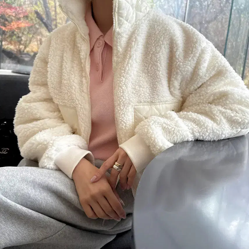 [BUNJANG] Women's White Fur Jacket / 양털집업 여성후리스점퍼 누빔포켓 하이넥 화이트퍼자켓