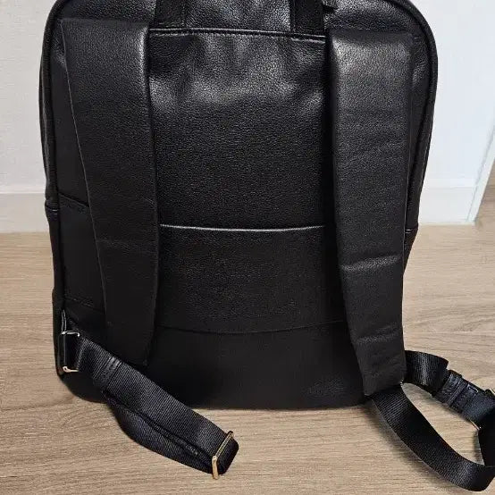 [BUNJANG] Tumi Leather Backpack / 투미 가죽 백팩
