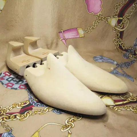 [BUNJANG] Berluti Lime Wood Shoe Tree / 프랑스명품 벨루티 BERLUTI 라이트베이지 라임나무 슈트리 280