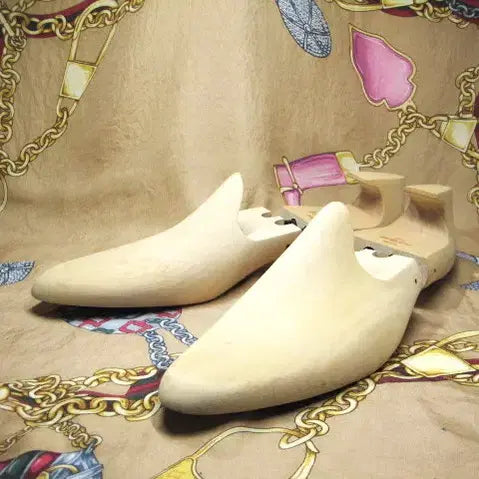 [BUNJANG] Berluti Lime Wood Shoe Tree / 프랑스명품 벨루티 BERLUTI 라이트베이지 라임나무 슈트리 280