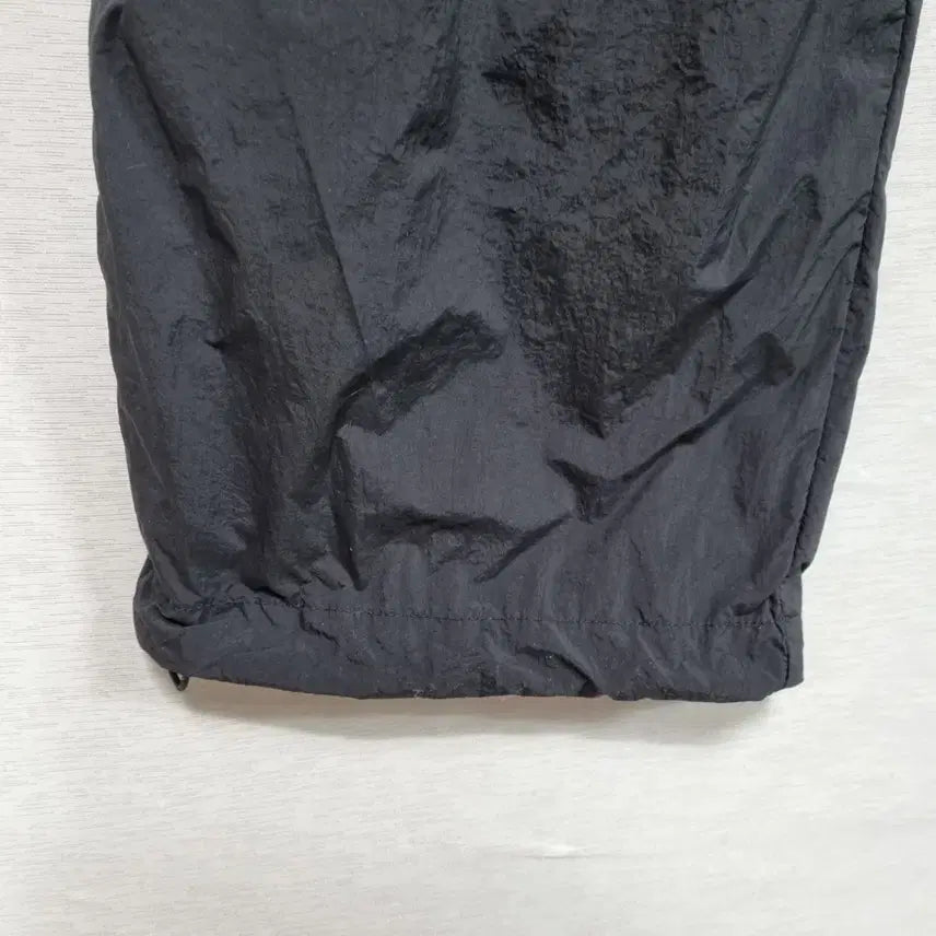 [BUNJANG] LAFUDGESTORE Nylon Training Pants Charcoal S / 라퍼지스토어 나일론 팬츠 여26인치ㅡ0204