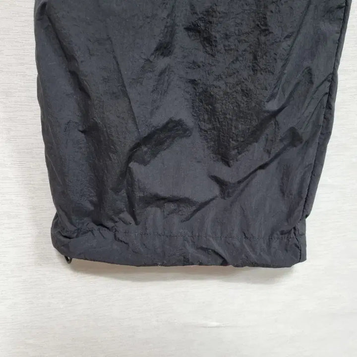 [BUNJANG] LAFUDGESTORE Nylon Training Pants Charcoal S / 라퍼지스토어 나일론 팬츠 여26인치ㅡ0204