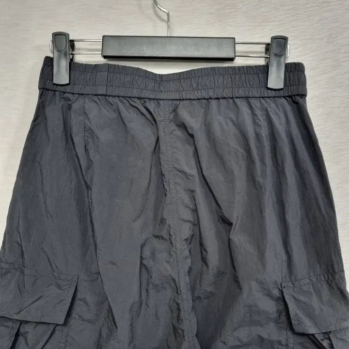 [BUNJANG] LAFUDGESTORE Nylon Training Pants Charcoal S / 라퍼지스토어 나일론 팬츠 여26인치ㅡ0204