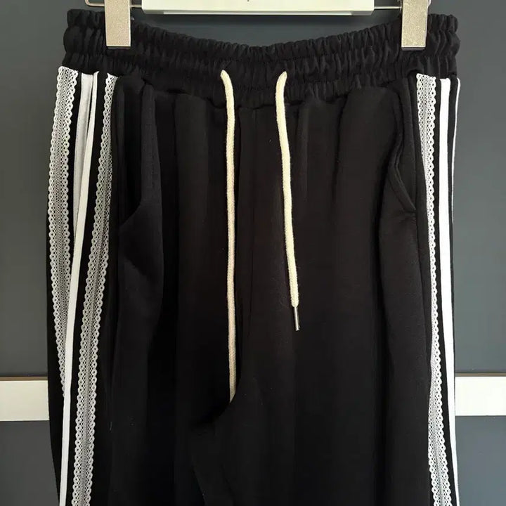 [BUNJANG] Vintage Sweatpants with Lace Detail / Vintage 스웻팬츠