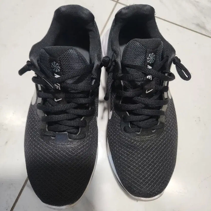 [BUNJANG] Nike Revolution 6 Black Running Shoes 230mm / 나이키 블랙 런닝화 운동화230