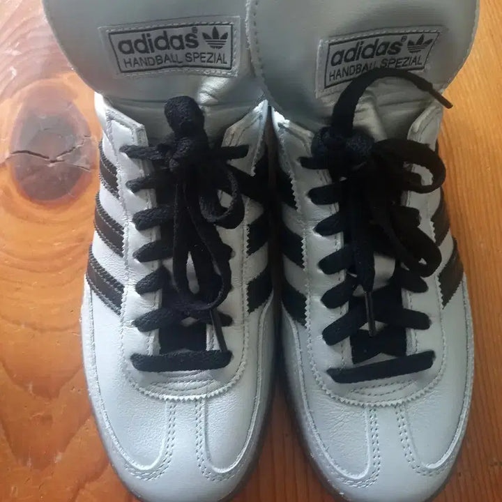 [BUNJANG] Adidas Handball Spezial Silver 245 / 아디다스 Handball Spezial 실버 245