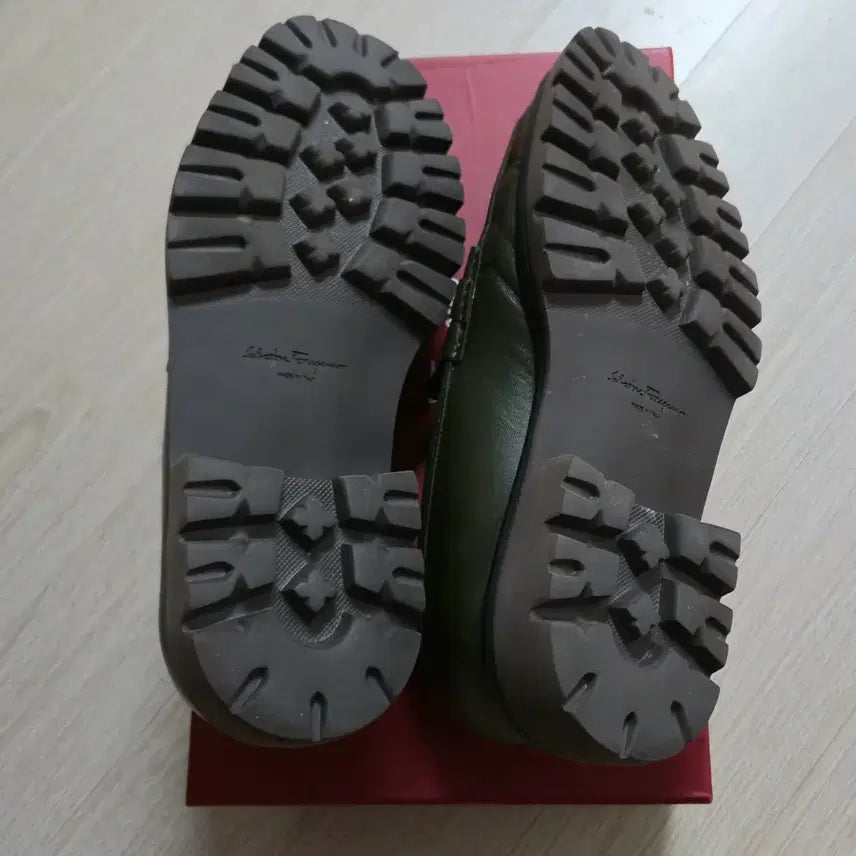 [BUNJANG] Ferragamo Gancini Loafer UK8.5EEE / 페라가모 간치니 로퍼 uk8.5eee (275)