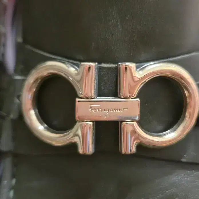 [BUNJANG] Ferragamo Gancini Loafer UK8.5EEE / 페라가모 간치니 로퍼 uk8.5eee (275)