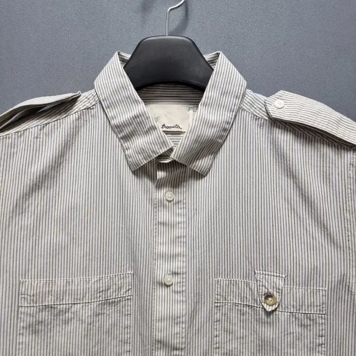 [BUNJANG] Unknown Item 남100 ㅡ0204 / 토로나타 봄가을 견장남방 남100 ㅡ0204