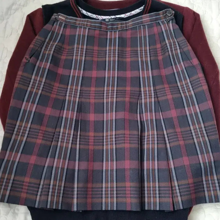 [BUNJANG] Shinyang Middle School Uniform Jacket, Vest, Skirt Set / 신양중학교 교복