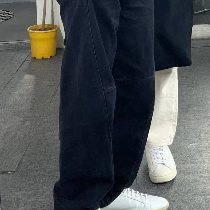 [BUNJANG] Kuer Belted Curve Pants / 쿠어 벨티드 커브 팬츠