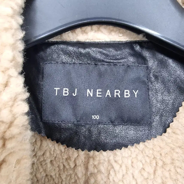 [BUNJANG] TBJ Mustang (Men's Size 100) / ㅡTBJ 무스탕 남100 ㅡ0204