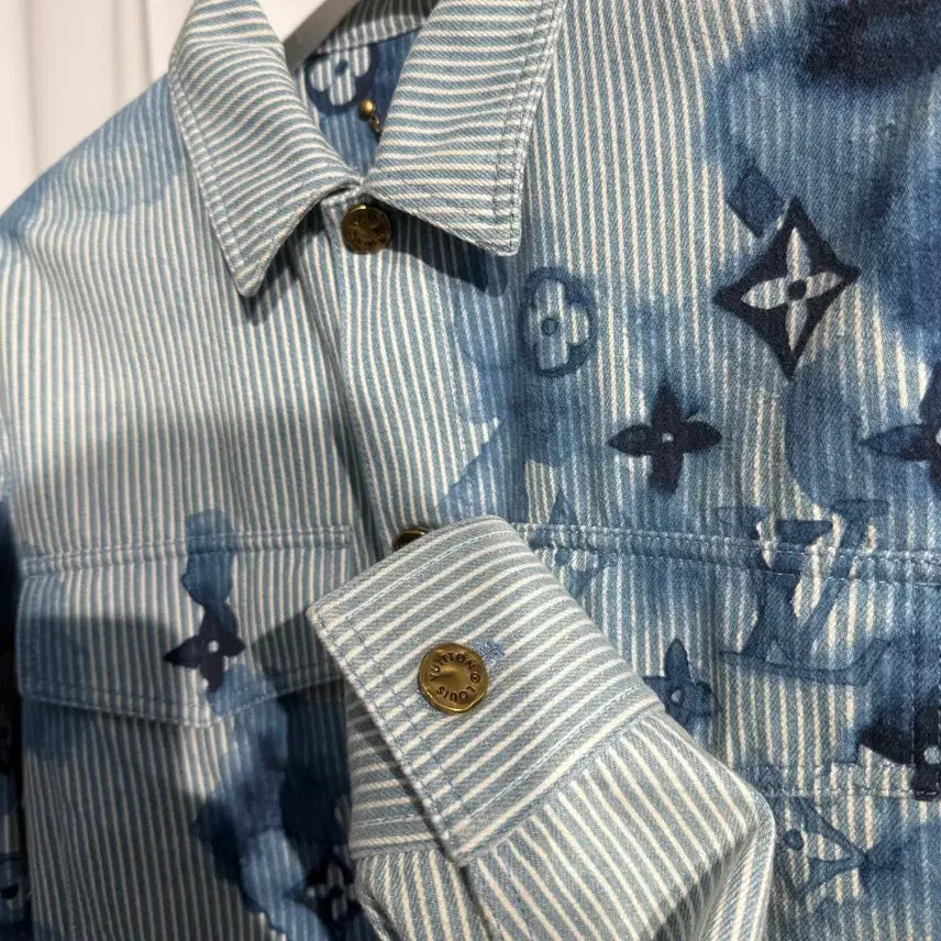[BUNJANG] Louis Vuitton Monogram Watercolor Workwear Denim Jacket / 루이비통 모노그램 워터컬러 워크웨어 데님 자켓오버xs (실측 105)