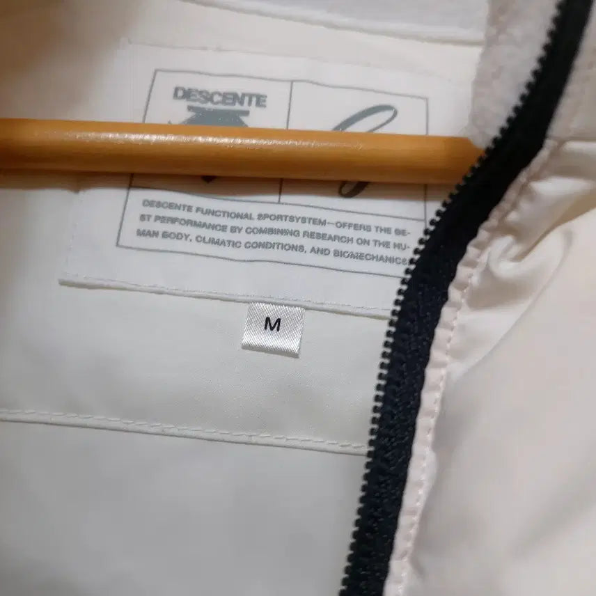 [BUNJANG] Descente Women's Duck Down Padded Jacket M90 / 데상트 여성 덕다운 패딩 좋아요! m90