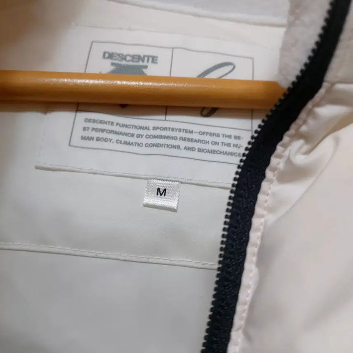 [BUNJANG] Descente Women's Duck Down Padded Jacket M90 / 데상트 여성 덕다운 패딩 좋아요! m90