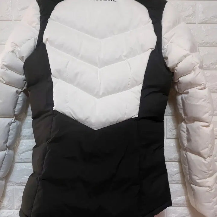 [BUNJANG] Descente Women's Duck Down Padded Jacket M90 / 데상트 여성 덕다운 패딩 좋아요! m90