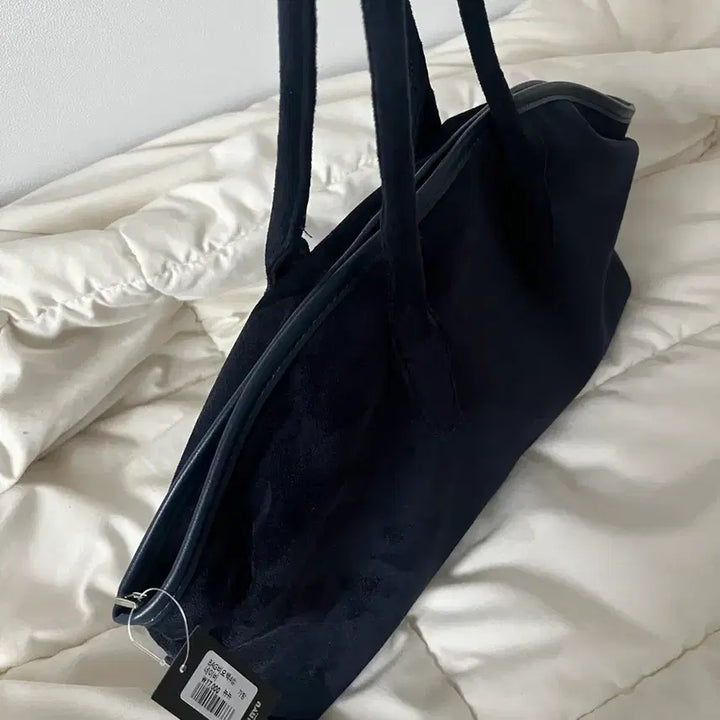 [BUNJANG] NewNew Navy Suede Shoulder Bag / 뉴뉴 네이비 스웨이드 숄더백 가방