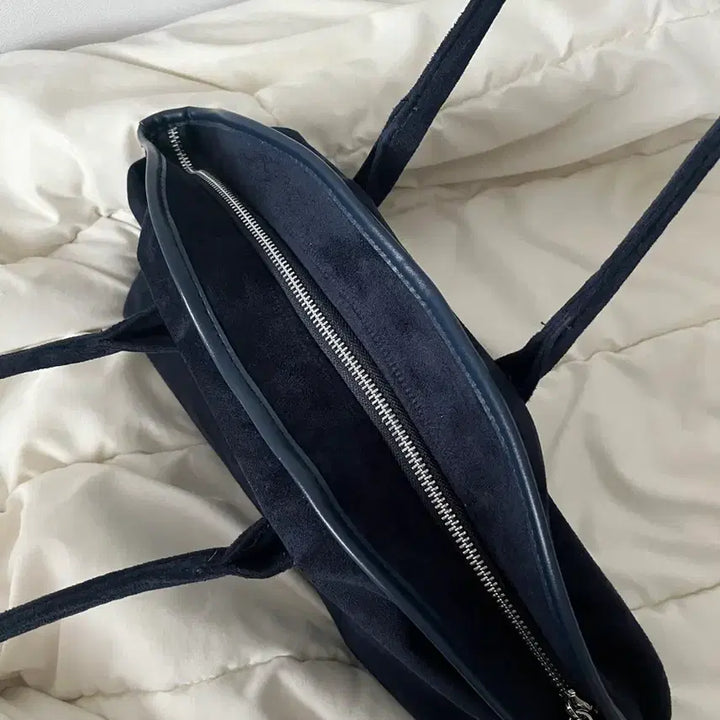 [BUNJANG] NewNew Navy Suede Shoulder Bag / 뉴뉴 네이비 스웨이드 숄더백 가방