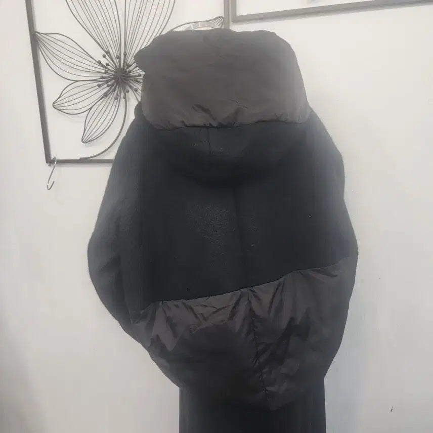 [BUNJANG] Black Hooded Padded Short Jacket (M Size) / 블랙 후드 지퍼 부분 패딩 숏 자켓 M사이즈