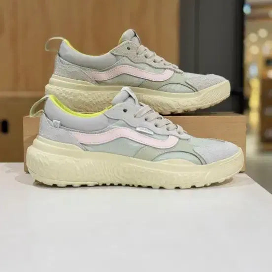 [BUNJANG] Vans UltraRange Sneakers / 반스 울트라레인지 265