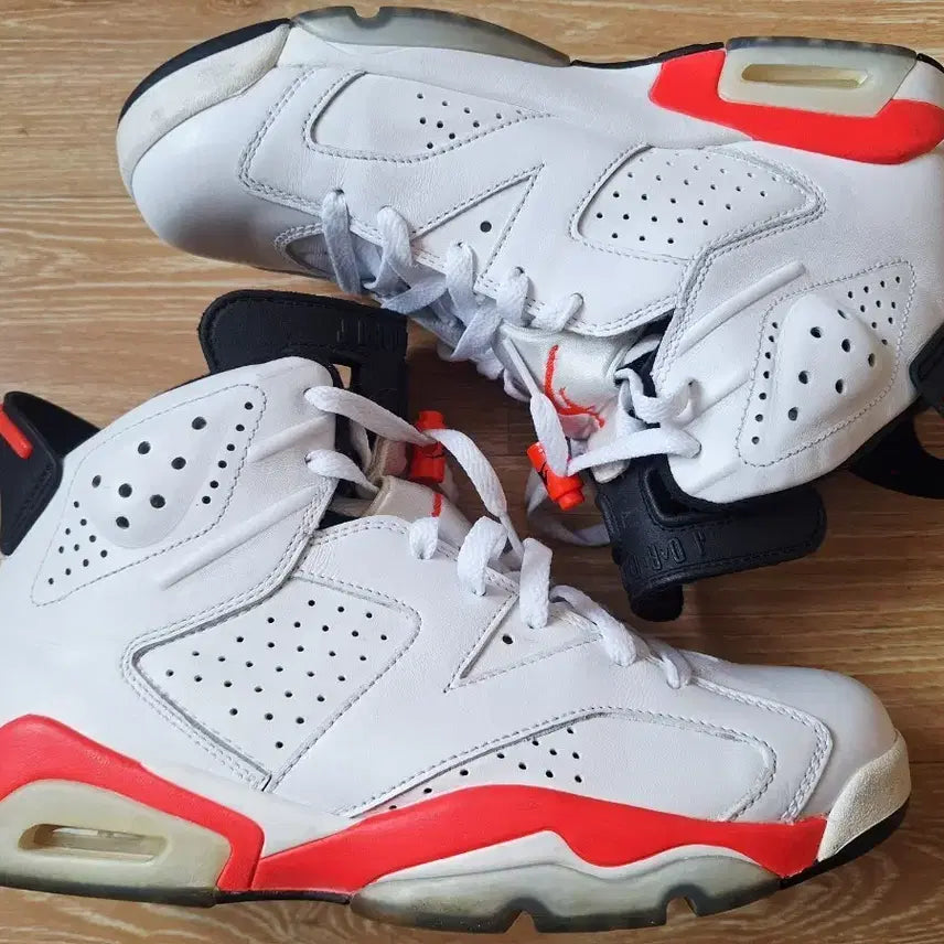[BUNJANG] Nike Air Jordan 6 Infrared White Retro Sneakers / 나이키 에어 조던6 인프라레드 화이트 레트로 정품 운동화 농구화