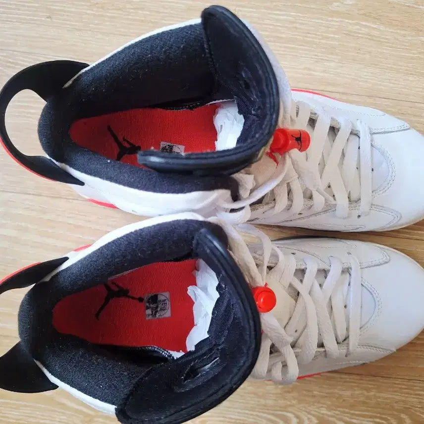 [BUNJANG] Nike Air Jordan 6 Infrared White Retro Sneakers / 나이키 에어 조던6 인프라레드 화이트 레트로 정품 운동화 농구화