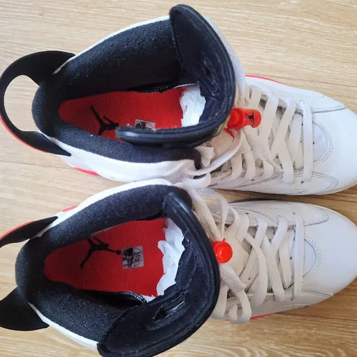 [BUNJANG] Nike Air Jordan 6 Infrared White Retro Sneakers / 나이키 에어 조던6 인프라레드 화이트 레트로 정품 운동화 농구화