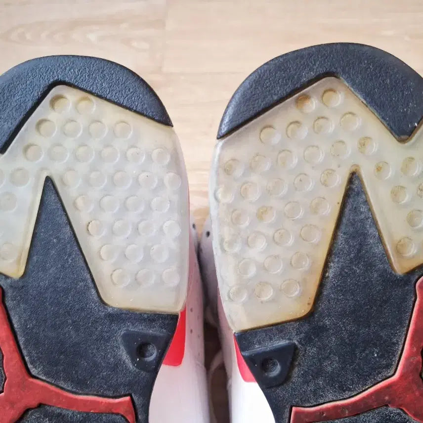[BUNJANG] Nike Air Jordan 6 Infrared White Retro Sneakers / 나이키 에어 조던6 인프라레드 화이트 레트로 정품 운동화 농구화