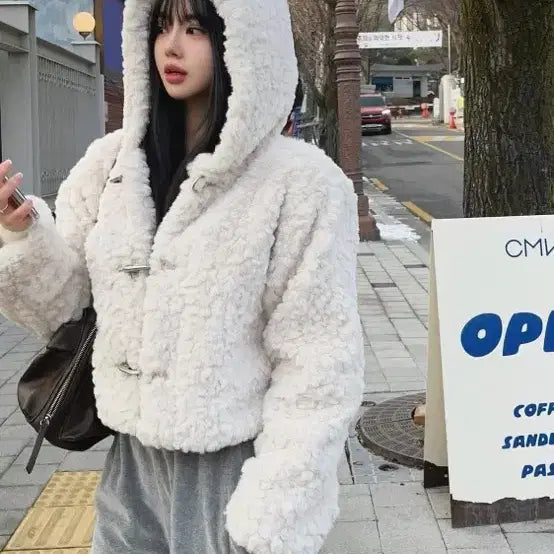 [BUNJANG] Goya Market Tteokbokki Puffer Jacket / 고야마켓 떡볶이퍼자켓