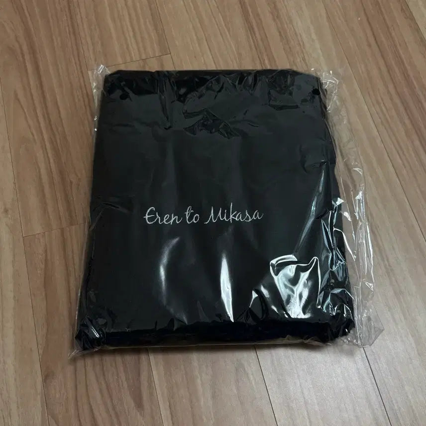 [SOLD OUT] (미개봉) 진격의거인 원작 미카사 머플러 목도리