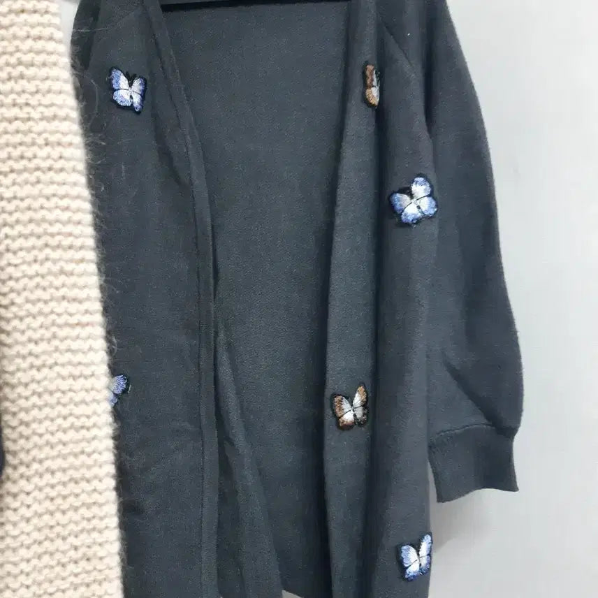 [BUNJANG] Unknown Embroidered Cardigan Black (Size: 55-66) / 나비 자수 가디건 블랙 미사용 55~66