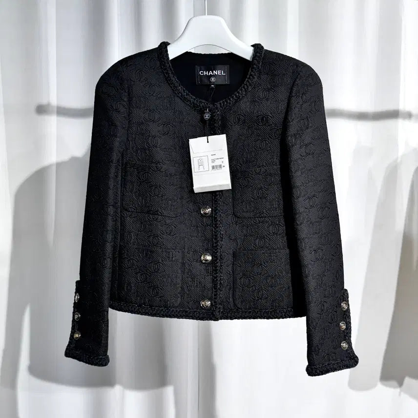 [BUNJANG] Chanel 21A CC Logo Tweed Jacket / 샤넬 21A 한정 공방 CC로고 자카드 트위드 금장버튼 여성 자켓