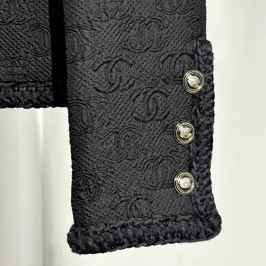 [BUNJANG] Chanel 21A CC Logo Tweed Jacket / 샤넬 21A 한정 공방 CC로고 자카드 트위드 금장버튼 여성 자켓