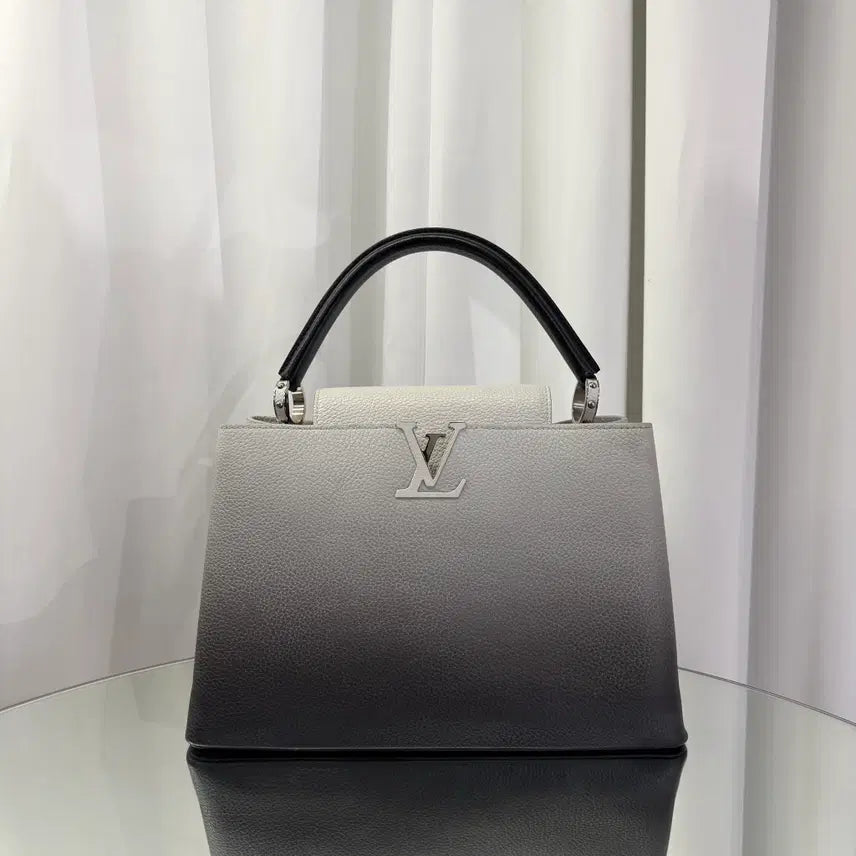 [BUNJANG] Louis Vuitton Taurillon Capucines MM Tote Bag / 루이비통 토뤼옹 카퓌신 MM 토트백 m42919