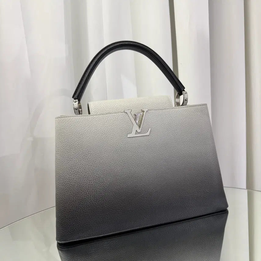 [BUNJANG] Louis Vuitton Taurillon Capucines MM Tote Bag / 루이비통 토뤼옹 카퓌신 MM 토트백 m42919