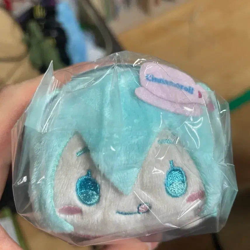 [BUNJANG] Hatsune Miku Cinnamoroll Plush Doll / 하츠네 미쿠 시나모롤 누이