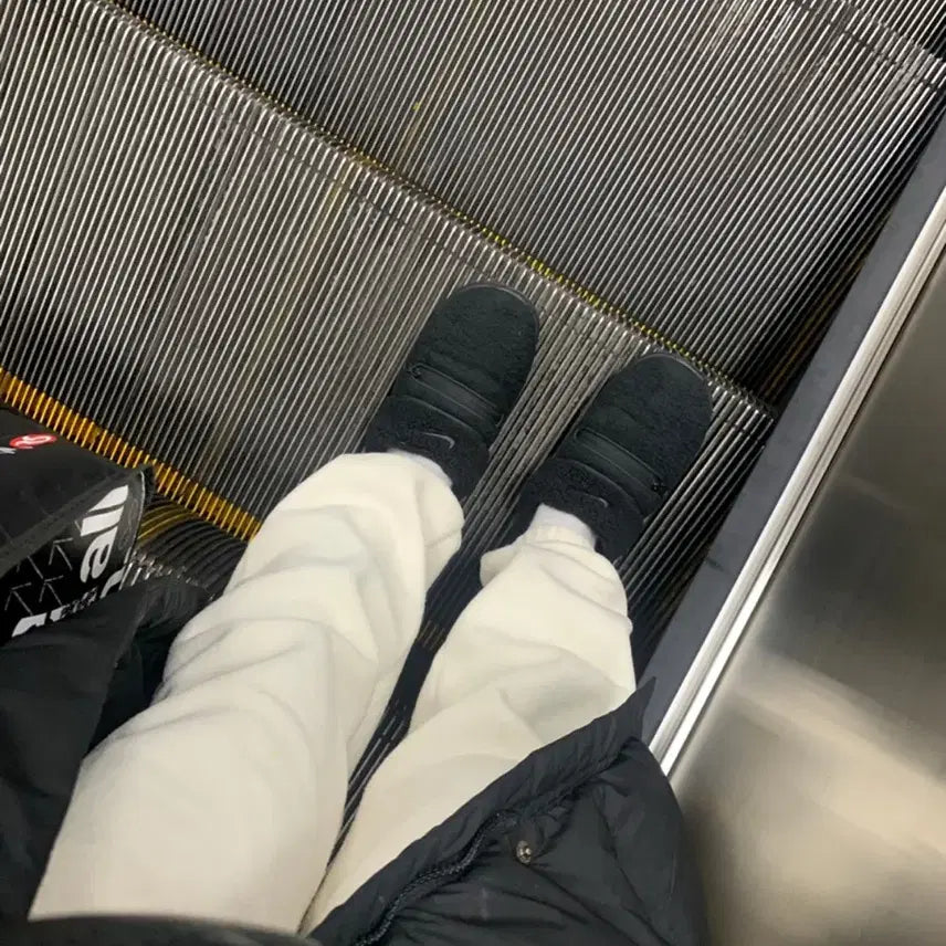 [BUNJANG] Nike Burrow SE Winter Slippers - Black / '나이키 방한슬리퍼' 230  DR8882-001