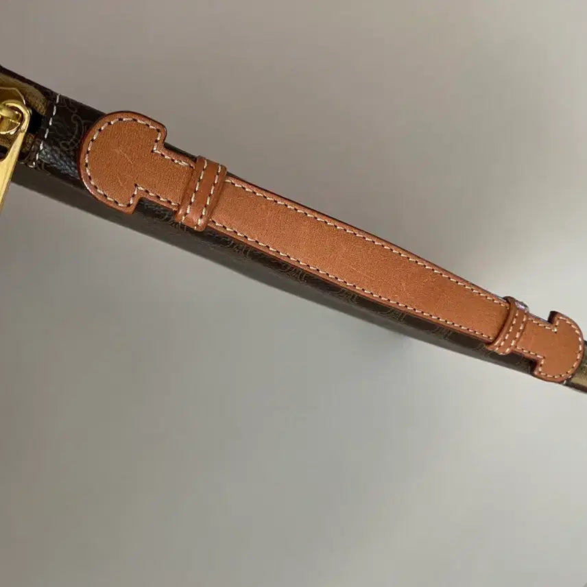 [BUNJANG] Celine Macadam Handbag / (정품) 셀린느 마카담 세컨백 / 핸들백팝니다.