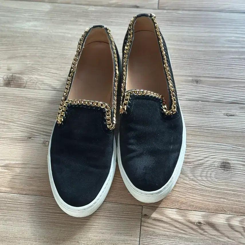 [BUNJANG] Lui Reeman Black Suede Gold Chain Slip-on / 루이리만 블랙 스웨이드 금장 체인 슬립온 42