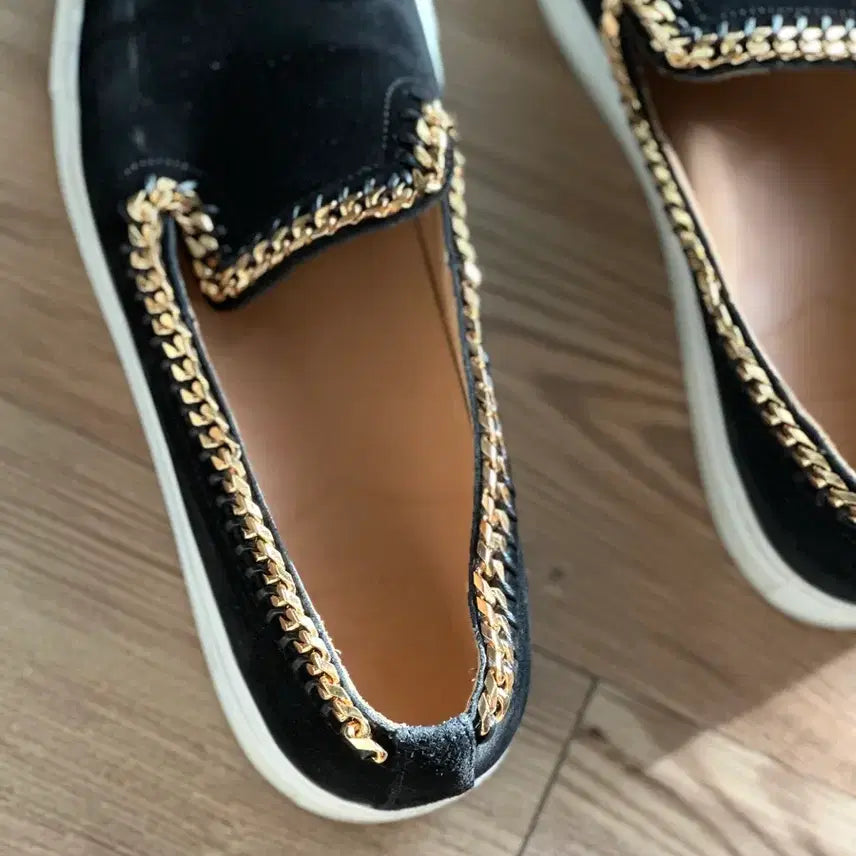 [BUNJANG] Lui Reeman Black Suede Gold Chain Slip-on / 루이리만 블랙 스웨이드 금장 체인 슬립온 42