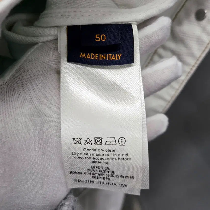 [BUNJANG] Louis Vuitton Monogram Spray Denim Jacket / [ 정품 ] 루이비통 LV 모노그램 스프레이 데님 자켓 50