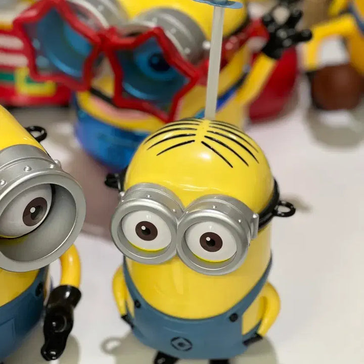 [BUNJANG] Universal Studios Minions Popcorn Bucket, Doll, Water Bottle Case Set / 2세트 유니버셜 미니언즈 팝콘통 인형 물통케이스