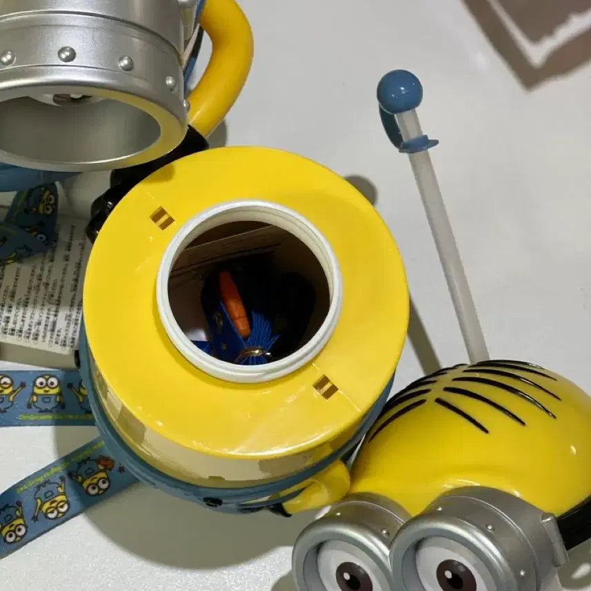 [BUNJANG] Universal Studios Minions Popcorn Bucket, Doll, Water Bottle Case Set / 2세트 유니버셜 미니언즈 팝콘통 인형 물통케이스