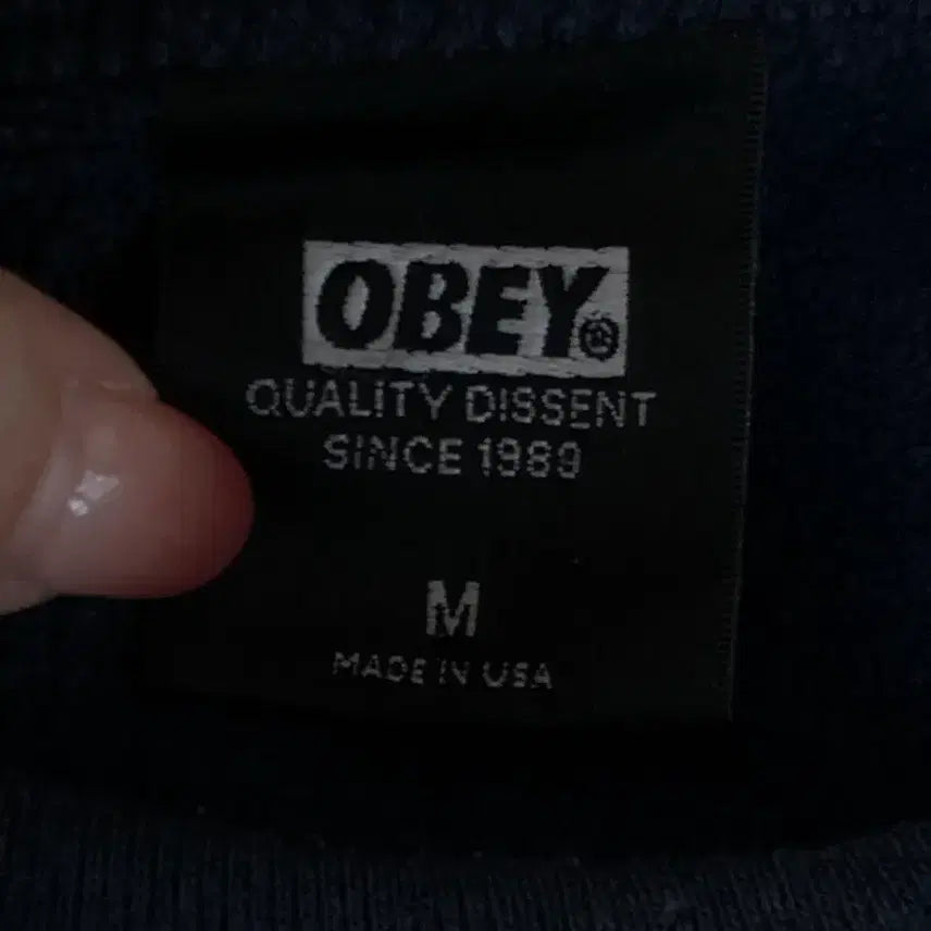 [BUNJANG] 오베이 네이비 맨투맨 티셔츠 OBEY / 오베이 네이비 맨투맨 티셔츠 OBEY