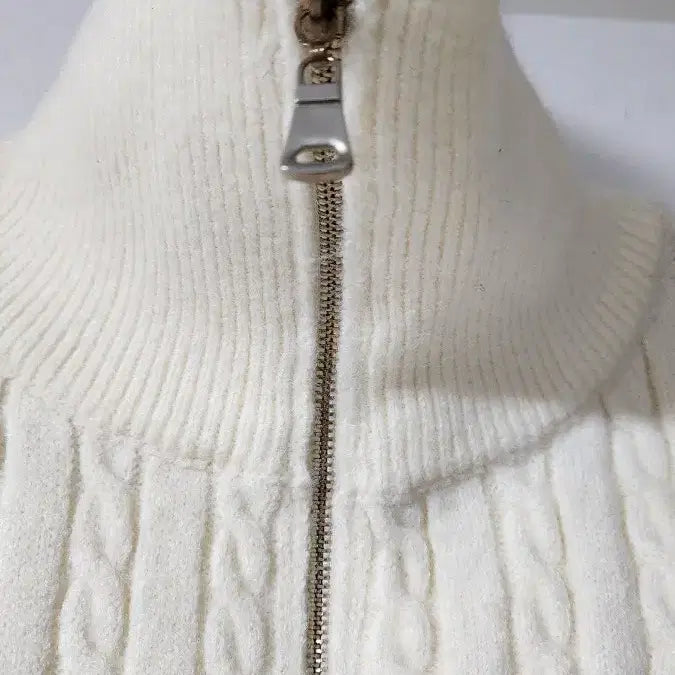 [BUNJANG] Ivory Cable Knit Zip-Up Cardigan / 아이보리 꽈배기 니트 집업 가디건