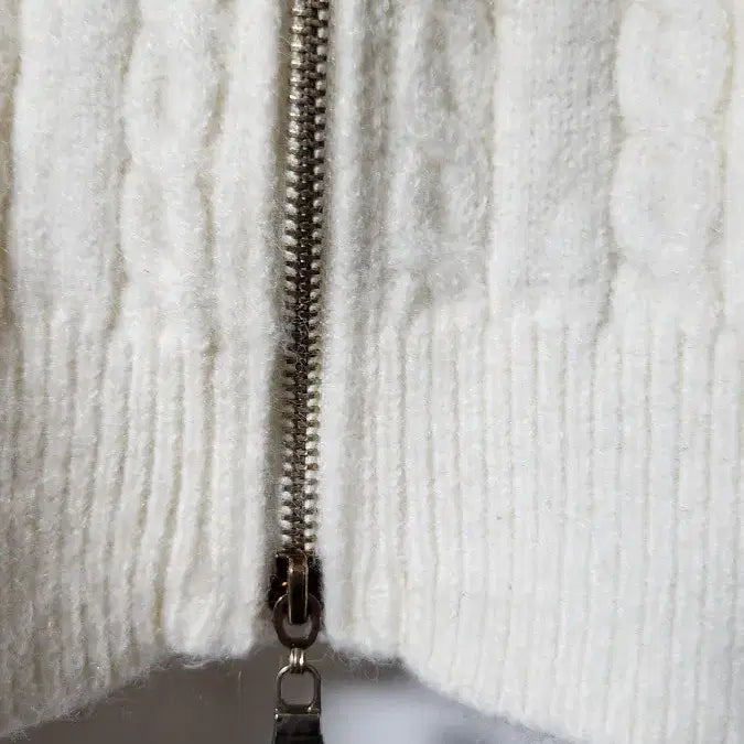 [BUNJANG] Ivory Cable Knit Zip-Up Cardigan / 아이보리 꽈배기 니트 집업 가디건