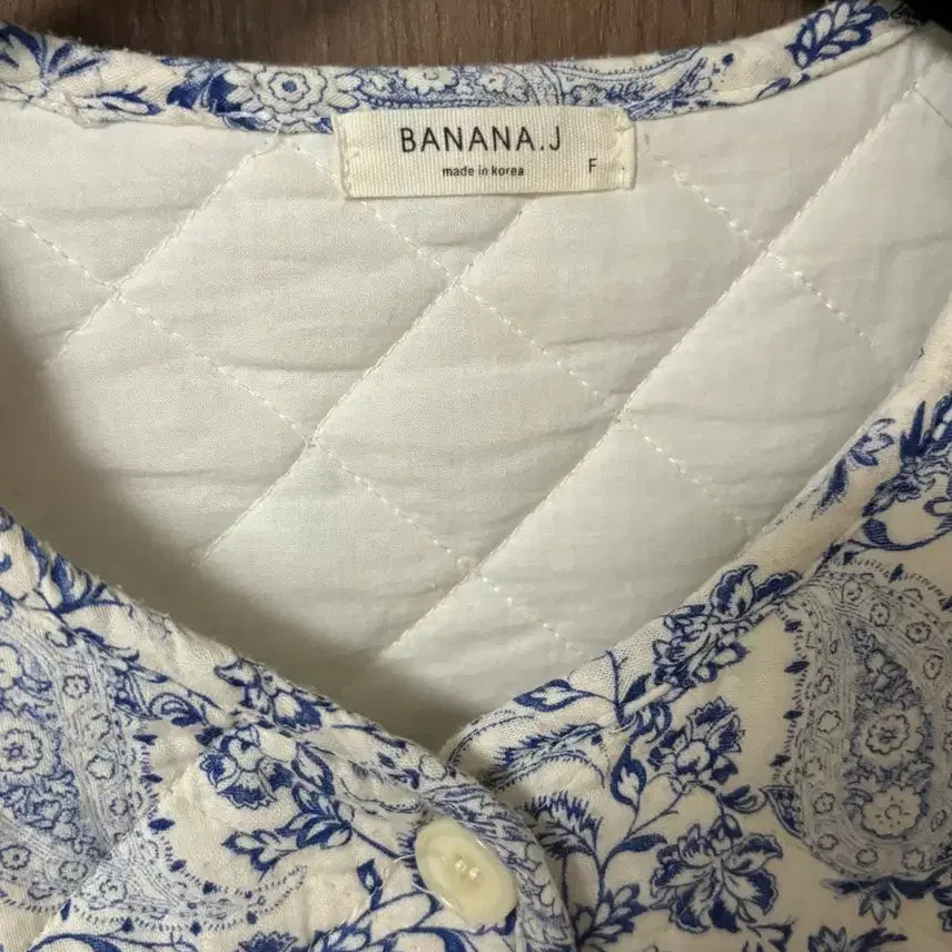 [BUNJANG] F Paisley Pattern Lightweight Quilted Vest / 페이즐리 패턴 경량 누빔 조끼 F