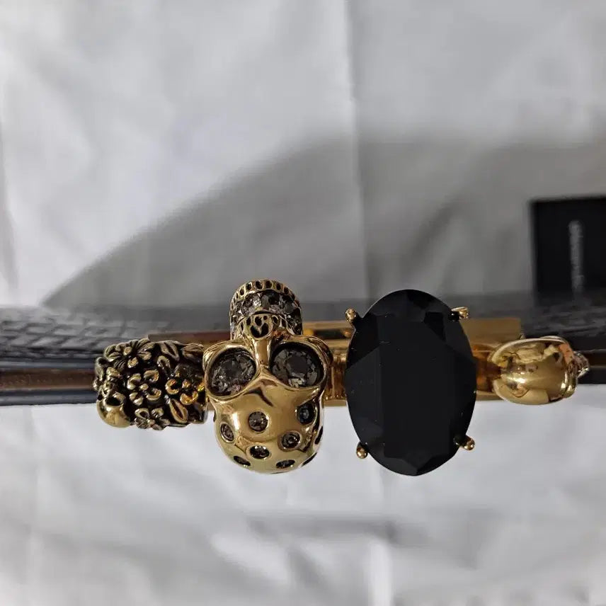 [BUNJANG] Alexander McQueen Knuckle Clutch Black Leather / 알렉산더맥퀸 너클 클러치 블랙 레더 ㅡ정품.새상품