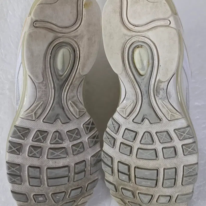 [BUNJANG] Nike Air Max 97 White Pure Platinum Sneakers / [245] 나이키 에어맥스97 화이트퓨어플래티넘ㅡ최저가